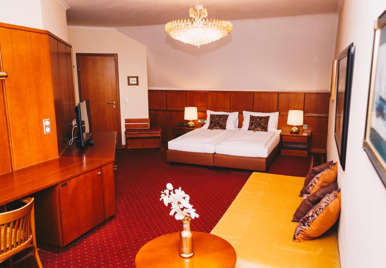 Paul'S Hotel Knittelfeld Esterno foto